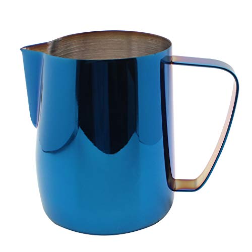 Dianoo - Jarra de leche de acero inoxidable chapada en titanio, taza de café cremosa, lata de café con leche azul, 600 ml - Imagen 4