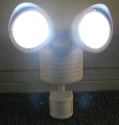 22 LED Outdoor Solar Powered Floodlight Motion Sensor Security Light White Color Body