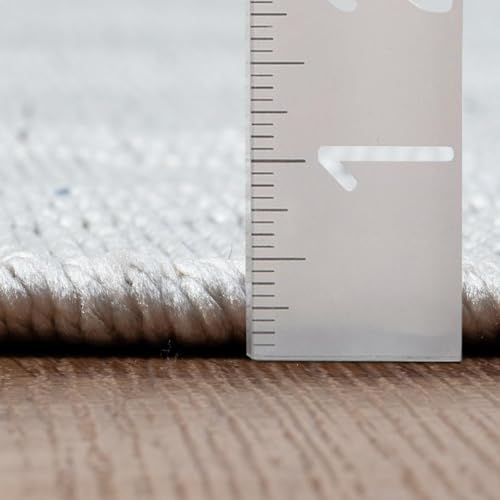 LUXE WEAVERS Modern Farmhouse Washable Area Rug White 5x7 by LUXE WEAVERS - Used condition - Image 8