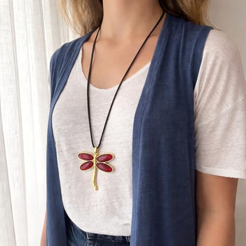 ASTER ALHELI - Pendentif Libellule pour Femme en Zamak Doré et Résine Rouge - Long Collier Marron Ajustable Avec Breloque Protectrice - Talisman Chanceux Parfait pour les Cadeau (Rouge) – vue 4
