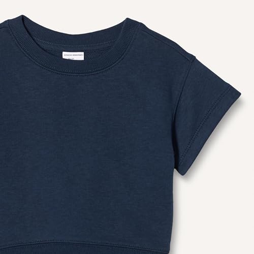Image of Amazon Essentials Boys and Toddlers' Relaxed Fit Sweatshirt and Shorts Set