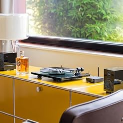 Pro-Ject Tourne-disque T1 Evo Phono avec préampli intégré (Noir) - Les Beatles, Paul McCartney, John Lennon, RIngo Starr, George Harrison Pro-Ject Tourne-disque T1 Evo Phono avec préampli intégré (Noir) – Image 2
