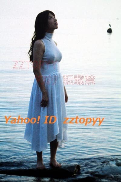 Amazon.co.jp: 半井小絵 1st.写真集「雲の向こうへ」お天気