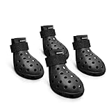 ANTIDÉRAPANT & RÉSISTANT -- Le fond des chaussures imperméables pour chien adopte un design antidérapant pour fournir une adhérence stable afin que le chien ne glisse pas et ne se blesse pas sous la pluie. Les bottes pour chien sont fabriquées en caoutchouc robuste pour empêcher les épines pointues de blesser les pattes du chien