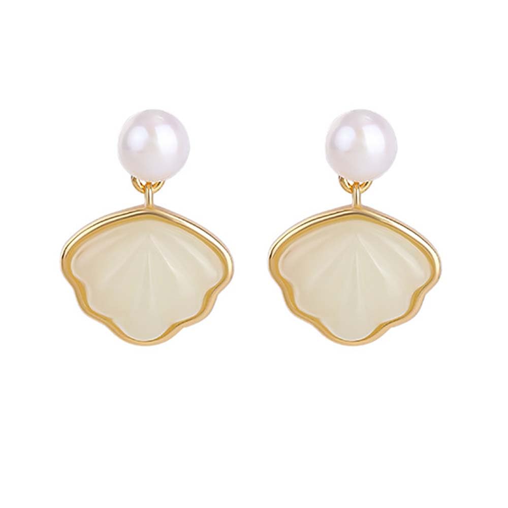 Elegantes pendientes de jade perla, pendientes en forma de concha marina, pendientes de tachuelas de jade de hotan de plata esterlina 925 joyas de jade para mujeres