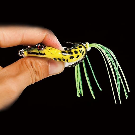 Soft Fishing Frog Lure Artificial Bait for Fishing Topwater Bass Trout Fishing Lures Realistic Prop Frog Soft Swimbait Floating Bait with Weedless Hooks for Freshwater Saltwater Pack of 2pcs