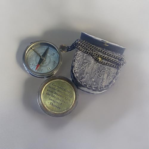 Brújula de navegación de latón con caja de cuero grabada con cita de Thoreau - Brújula pirata marítima funcional miniatura 6
