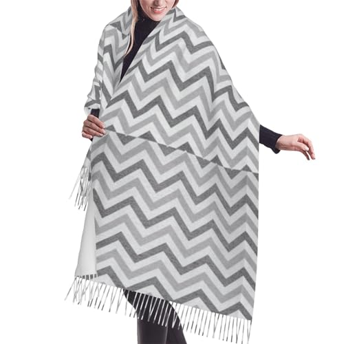 Elegante design stampato: ornata con una stampa accattivante, questa sciarpa aggiunge un tocco di eleganza e raffinatezza a qualsiasi abbigliamento, rendendola un accessorio alla moda versatile per varie occasioni.