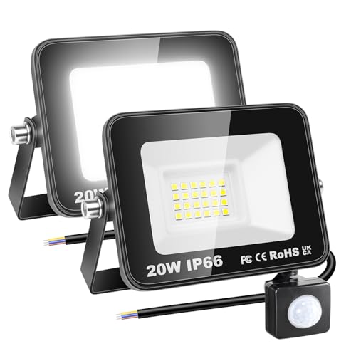 Focos LED exterior con sensor movimiento para iluminar el patio las noches de verano en el jardín