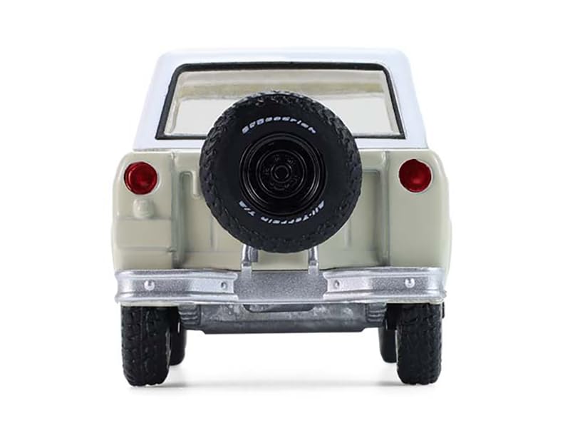 Modelo a escala 1:64 de 1967 International Scout 800 Sportop miniatura 6