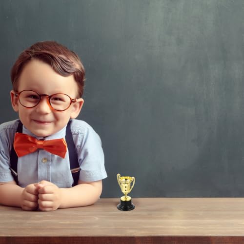Foto von Toyvian 10 Stücke Kinder Pokal Mini Gold Trophäe Gsiegerpokal Zappeln Spielzeug Henkelpokal Mitgebsel Goldmedaille für Kinder Geburtstagsspiele Wettkampf Sportturniere Schulwettbewerbe