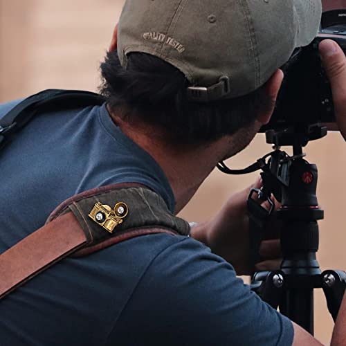 Cute Camera Enamel Pin Set for Backpacks Aesthetic Pins Funny Brooch Lapel Pins Accessory for Badges Hats Bags Photography Lover Gifts4