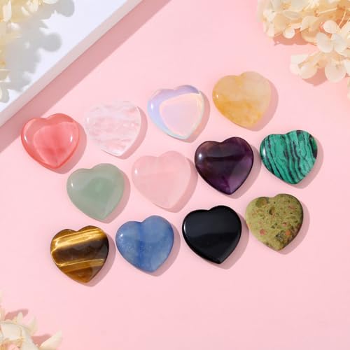 AWARDSEN 12 Stück Heilsteine Herz Edelsteine Set Pocket Kristalle Enthält 12 Karten, Mutsteine Glückssteine, Kleiner Glücksbringer Kleine Geschenke für Kinder Frauen