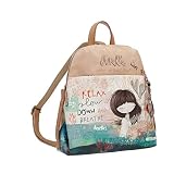 MOCHILA DE PASEO: Descubre tu nuevo compañero ideal de aventuras. Su cómodo diseño incorpora 2 asas para que puedas colgártela a la espalda. Cuenta con un compartimento principal, un bolsillo oculto en la parte frontal y un bolsillo en la parte trasera, todos con cierre de cremallera. En el interior incorpora un bolsillo para guardar el móvil. El forro interno es de poliéster 100%, decorado con los motivos de la colección. El exterior está elaborado en 100% PU.