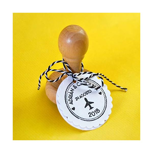 MONAMÍ - Sello personalizado para boda. Mango de madera y sello de 45 mm. - Imagen 3
