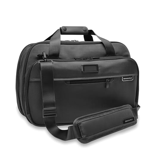 A good luggage to carry on plane Briggs & Riley Expandable Cabin Bag