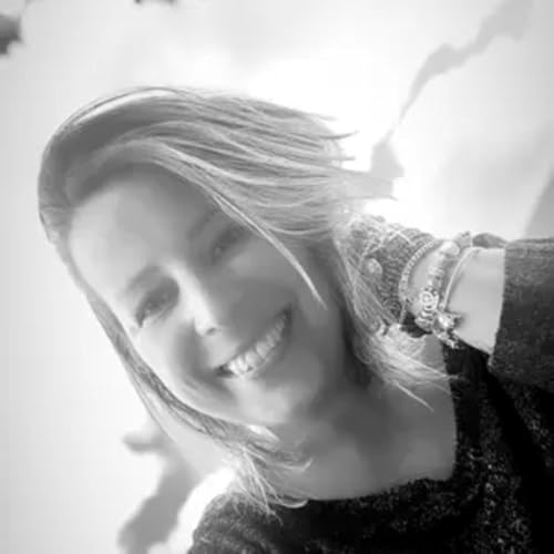 Tarot M&atilde;os de Luz cover art