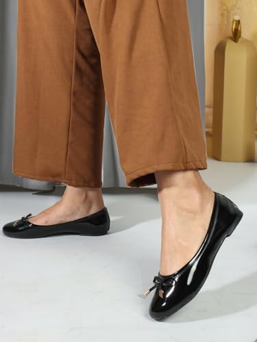 Image of Carlton London Women's Round Toe Bow Detail Ballerinas