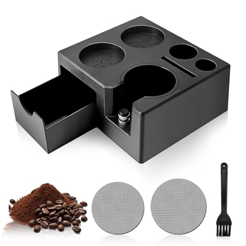 ZYNERY Tamper Station Cafe Estacion con Pantalla de Disco Cafe y Cepillo, 7 en 1 Soporte de Apisonamiento de Espresso Portafiltro Organizador para Prensador de Cafe Tamper Accesorios Cafe Barista