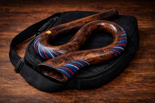 Reise Didgeridoo S-Form aus Suarholz – handgefertigt & handbemalt in Dotpoint – kompaktes Profi-Didgeridoo inkl. Tragetasche