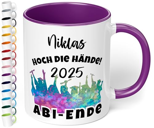 Lustige Tasse zum Abitur 2025 mit Namen: „Hoch die Hände - 2025 – ABI-ENDE“ - Kaffeetasse personalisiert - Geschenke zum Abitur, Abschlussgeschenk, Geschenk zur bestandenen Prüfung, Violett