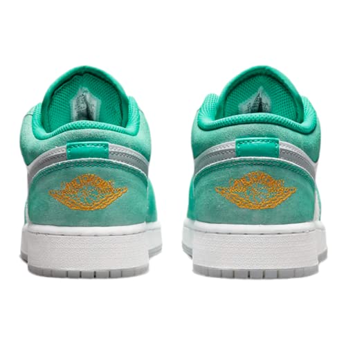 Nike Men's AIR Jordan 1 Low Shoes, New Emerald/Taxi-white, 6.5 Big Kid
