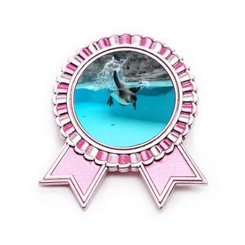 Broche pingouin de l'Antarctique rose taille M pour accessoiriser une écharpe