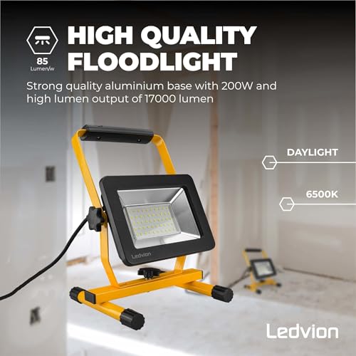Reflector LED de 6000 lúmenes con cable de 1.5 metros e IP65 impermeable 6