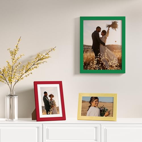 Image of Vittanly 12 Pack Picture Frames Collage Wall Decor for Mounting or Tabletop Display, Gallery Wall Frame Set for Family, Multi Sizes Including 4pcs 8x10, 4pcs 5x7, 4pcs 4x6, Green & Red & Gold