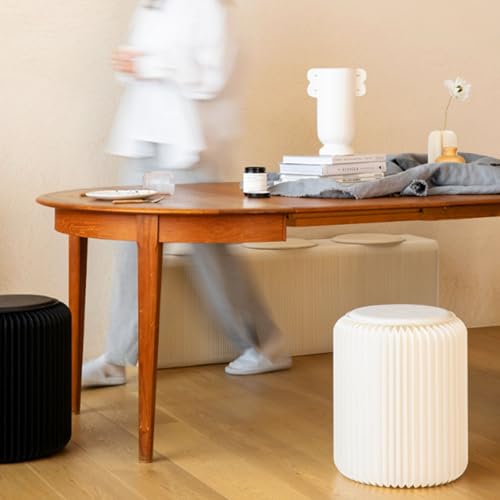 Chaises pliantes en papier gain de place pour petits espaces et studios