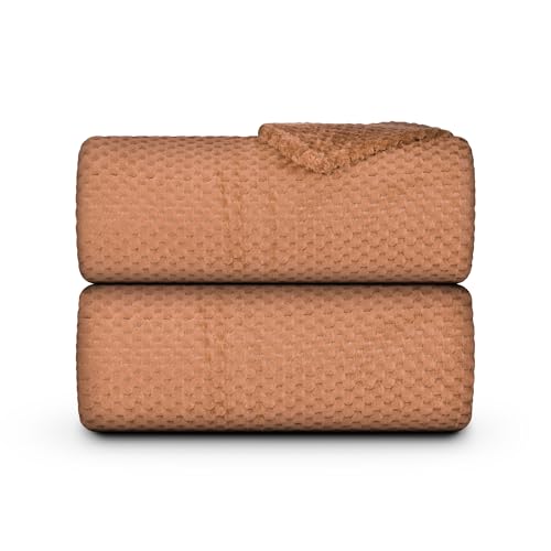 Bestlivings Kuscheldecke Flanell Decke 150x200cm (Caramel) Flauschige Struktur Wohndecke für Sofa, Couch & Bett, Tagesdecke Oeko-TEX - Sofaüberwurf