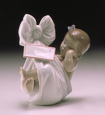 Amazon.co.jp: Lladro Heaven's Gifts 女の子 置物 : Home & Kitchen