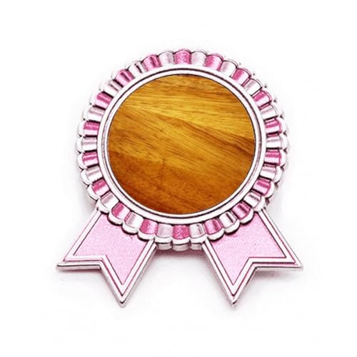Broche en bois irrégulière rose aux rayures subtiles et attache métal