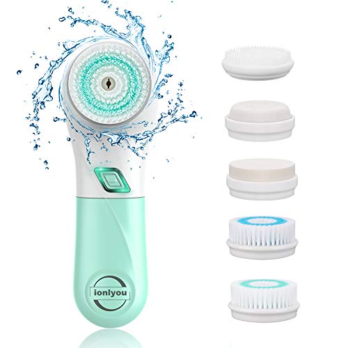 Preisvergleich Produktbild Gesicht Bürste elektrisch Reinigungsgerät Batteriebetrieben 5 Bürsten Aufsätze für Massage Hornhaut Mitesser und Reise Case tragbar, tiefe und sanfte Reinigung für Makeup, wasserdicht grün / weiß