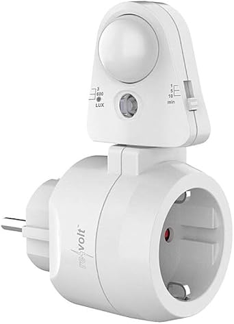 Revolt Stecker Bewegungsmelder Steckdose Mit Pir Bewegungs Und Licht Sensor Bis 2 300 Watt 10 A Amazon De Baumarkt 