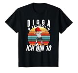 Dieses Fußball Outfit ist eine super Geschenkidee für das Geburtstagskind, für Kinder die begeistert Fussball spielen und zehn Jahre alt werden. Geburtstags Motiv mit einen dabbenden Jungen, einem Fussball sowie der Zahl 10. Für Kindergarten oder Schule.