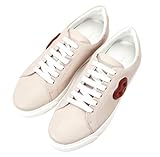 'Chubby Wink' Sneakers aus Leder von Anya Hindmarch mit folgenden Eigenschaften: runde Kappe, Schnürung vorne, Logo-Prägung im Fußbett, Logo an der Fersenkappe und flache Gummisohle