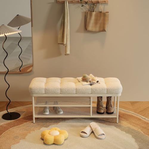 Banc de porte d'entrée de la maison au design scandinave épuré et finitions soignées