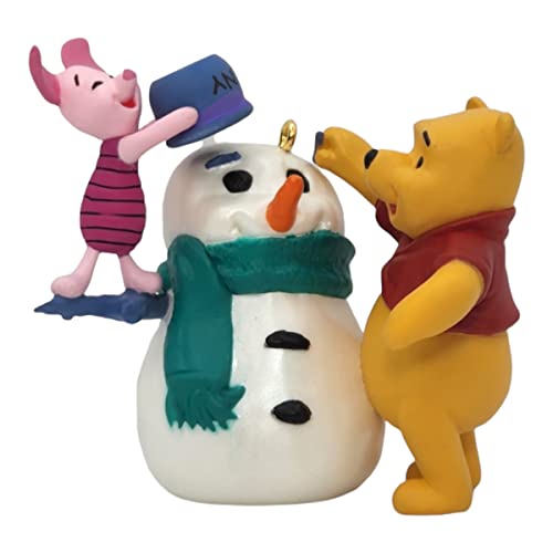 Hallmark Building a Snowman Winnie The Pooh 1998 Keepsake Ornament QXD4133