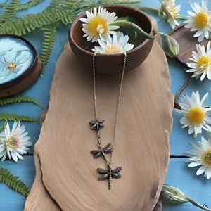Retro Dragonfly Pendant Necklace - Image 8