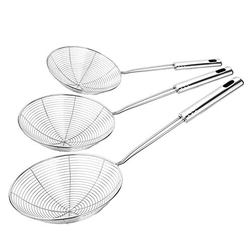 Hiware Extra Large Spider Strainer Skimmer Spoon for Frying and Cooking – Set of 3 Stainless Steel Wire Pasta Strainer with Long Handle, Professional Kitchen Skimmer Ladle – 13.8″, 15″ & 16.4″