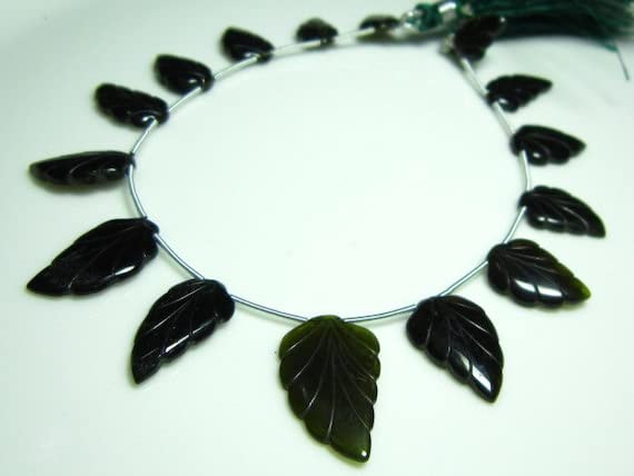 Tourmaline chrome en grandes feuilles sculptées de 9x12mm pour éliminer le manque d'inspiration