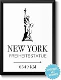 usa shopping was lohnt sich  New York Freiheitsstatue mit individueller Entfernungsangabe personalisiertes Bild optional mit Holz-Rahmen Geschenk Geschenkidee