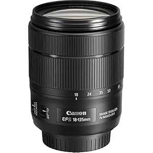 Canon EF-S 18-135mm F3.5-5.6 is USM Objektiv (67mm Filtergewinde) schwarz