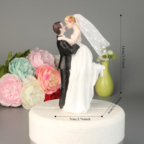 Figura de novios abrazándose para evitar caídas en tartas de boda delicadas 6