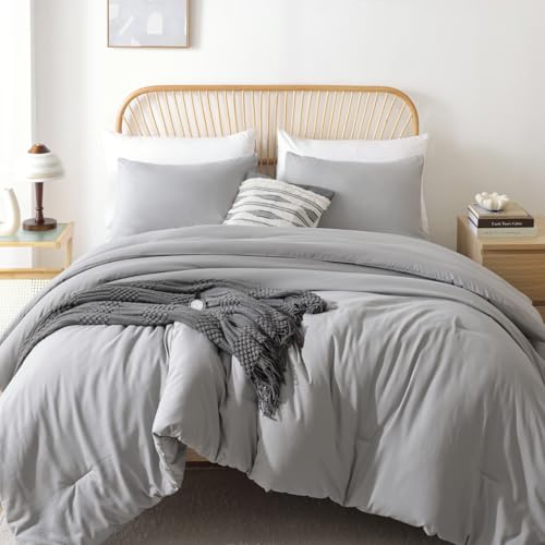 Image of ROSGONIA Oversized Queen Comforter Gray, 3pcs (1 Grey Comforter & 2 Pillowcases) Lightweight Oversized Queen Comforter Sets Bedding Blanket Quilts