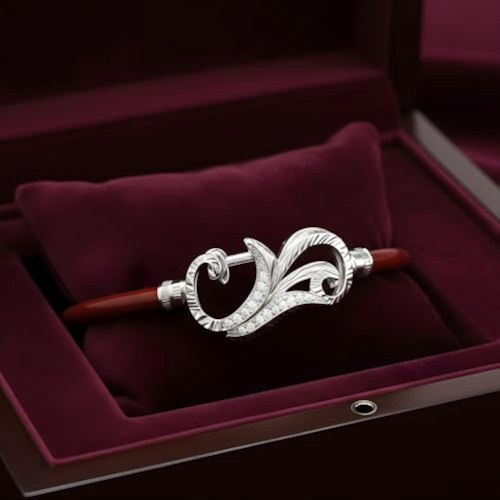 Women's Velvet Box Silver Noya Bangles, Elegant Design