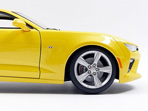 Chevrolet Camaro SS 2016 a Escala 1:18 Amarillo miniatura 5
