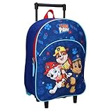 Kinder Lizenz Thema: Paw Patrol Der Vorteil von diesem Rucksack ist, dass er nicht unbedingt auf den Schultern oder in der Hand getragen werden muss, sondern von Ihrem Kind ganz einfach hinter sich gerollt werden kann. So ist es gerade auf Reisen, wenn es schnell gehen muss oder wenn Ihr Sohn oder Ihre Tochter eine dicke Jacke an hat, sehr praktisch. Dieser Spielkoffer ist ideal für alle Liebhaber der legendären Hunde. Reisespiel und Spass sind garantiert!