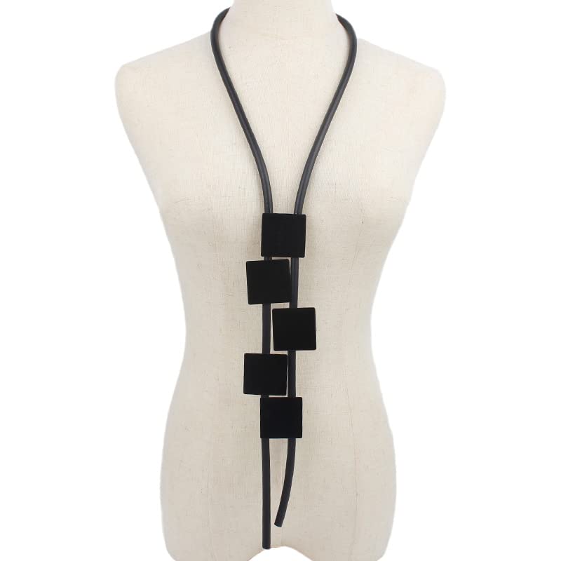 Collier carré en caoutchouc pour femme pendentif gothique long pour pull
